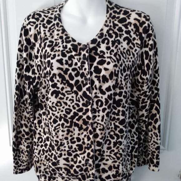 Cable & Gauge button up animal print shirt - Picture 1 of 9